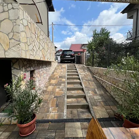 Omerovic - Panon Centar トゥズラ